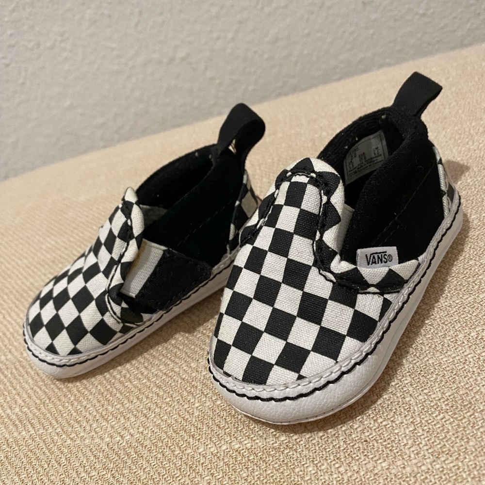 INFANT SLIP-ON V CRIB CHECKER SHOE